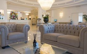 Pm Hotel